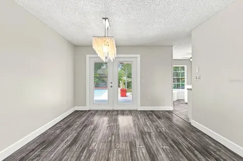 703 Riverside Drive Tarpon Springs FL 34689