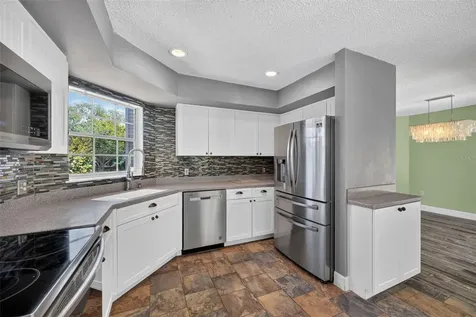 703 Riverside Drive Tarpon Springs FL 34689