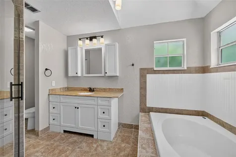 703 Riverside Drive Tarpon Springs FL 34689