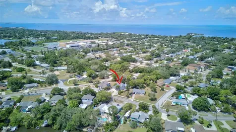 703 Riverside Drive Tarpon Springs FL 34689