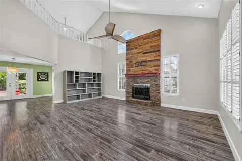 703 Riverside Drive Tarpon Springs FL 34689