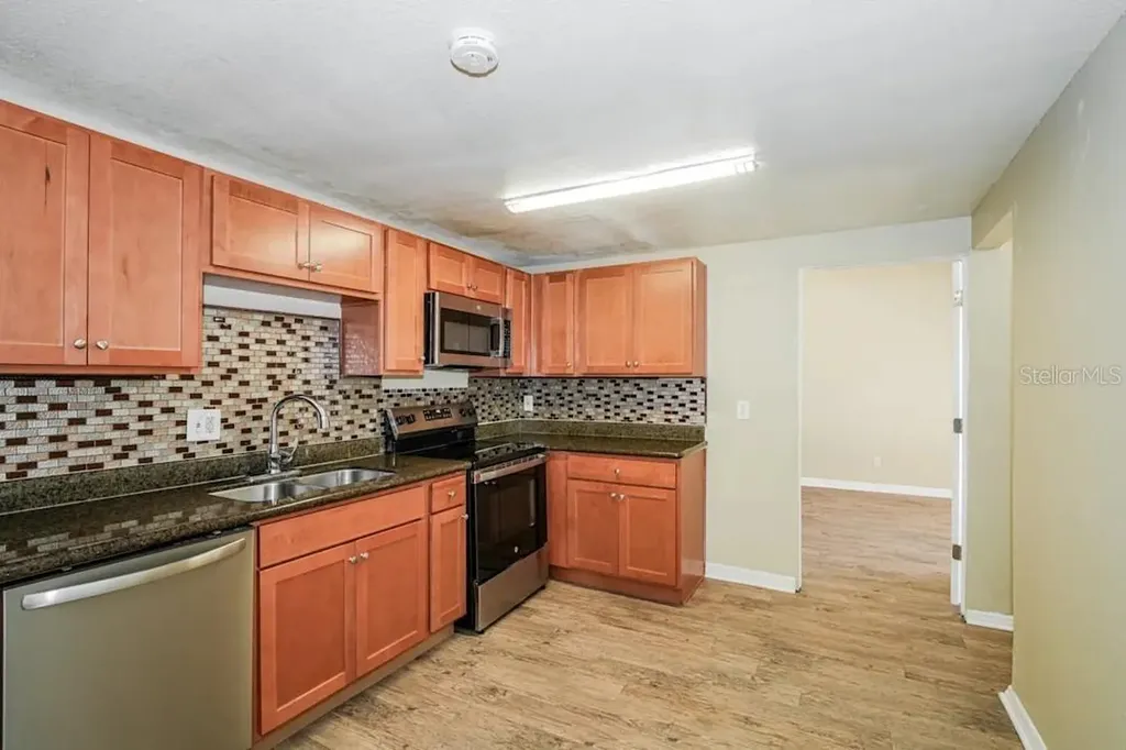 6405 Regatta Court Tampa FL 33634