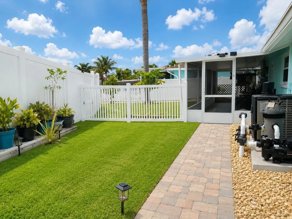 1002 Silver Palm Way Apollo Beach FL 33572