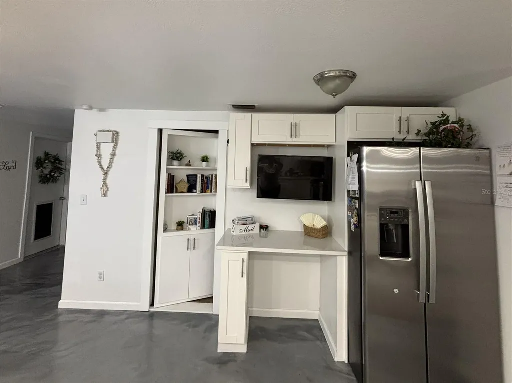 1002 Silver Palm Way Apollo Beach FL 33572
