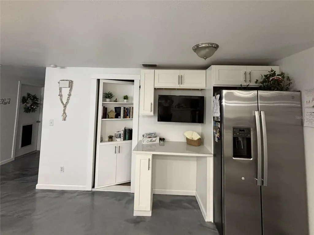1002 Silver Palm Way Apollo Beach FL 33572
