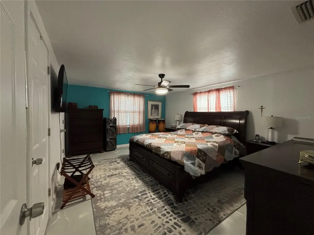 1002 Silver Palm Way Apollo Beach FL 33572