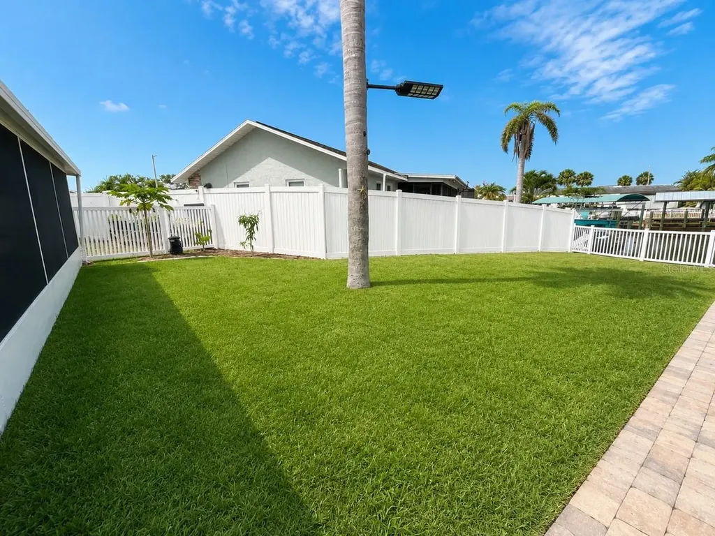 1002 Silver Palm Way Apollo Beach FL 33572