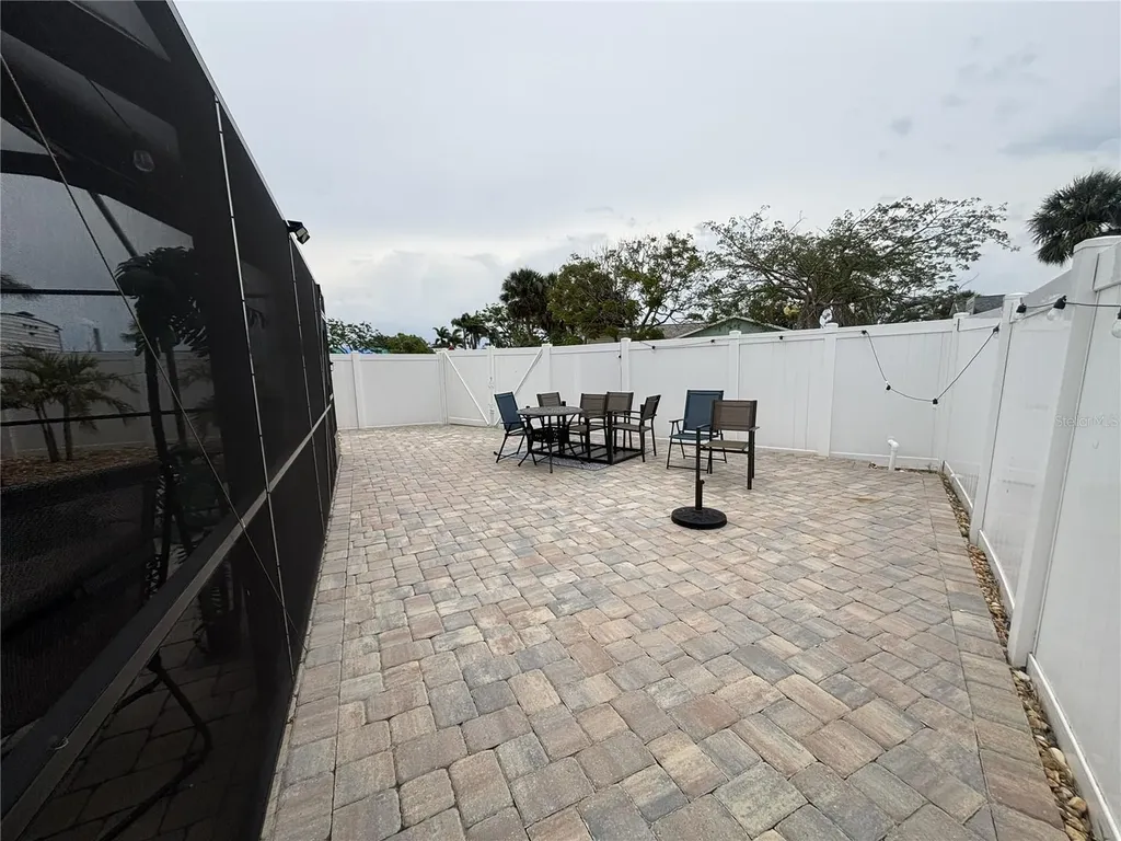 1002 Silver Palm Way Apollo Beach FL 33572