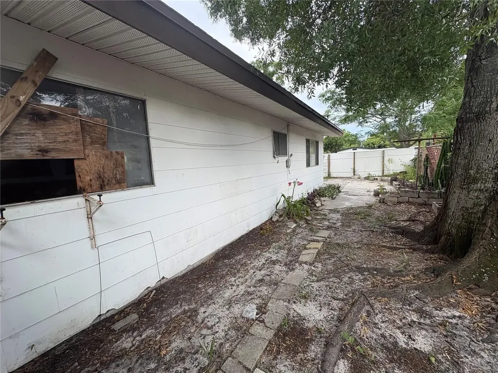 4701 W Trilby Avenue Tampa FL 33616