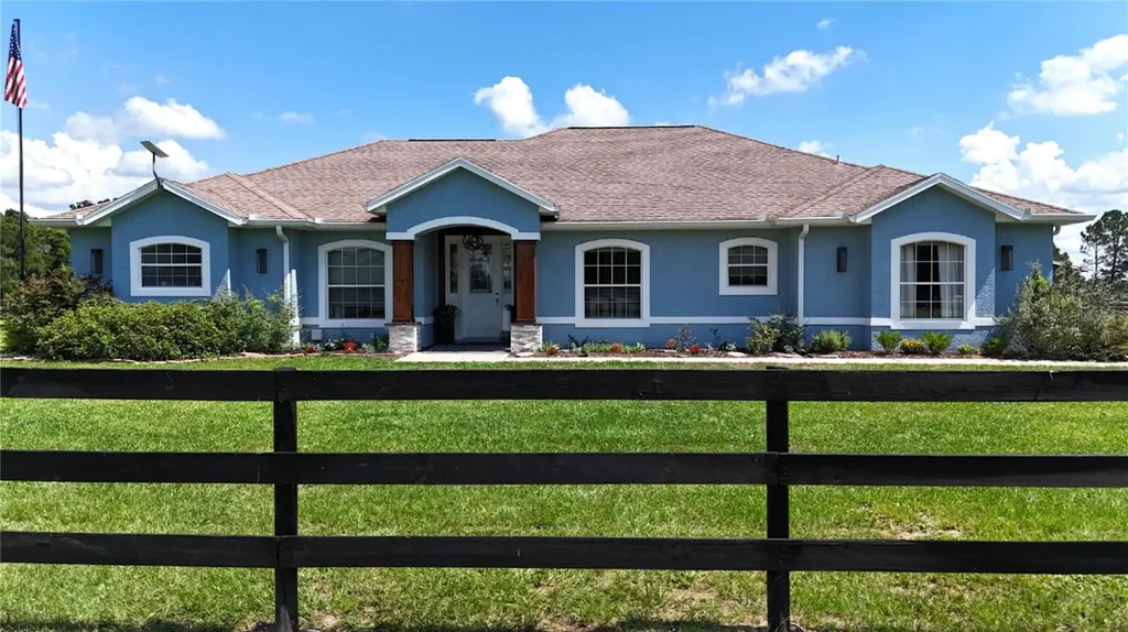 16421 W Highway 326 Morriston FL 32668