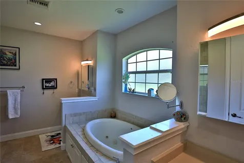 16421 W Highway 326 Morriston FL 32668