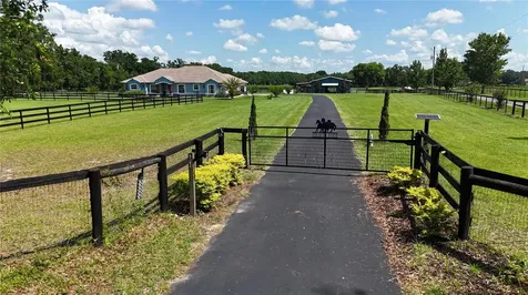 16421 W Highway 326 Morriston FL 32668