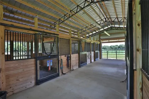16421 W Highway 326 Morriston FL 32668