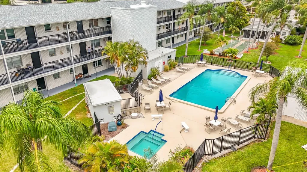 4050 4th Street N St Petersburg FL 33703
