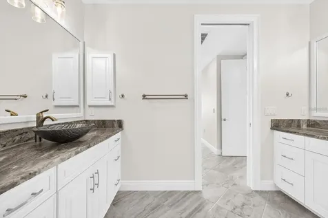 507 Tamiami Trail N Venice FL 34285
