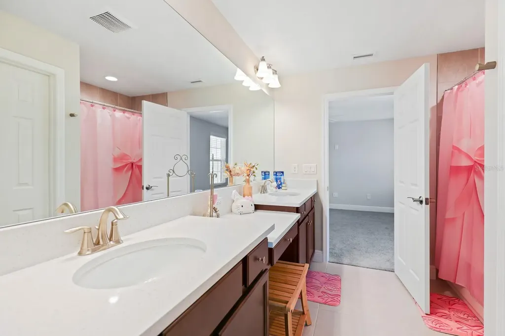 13180 Wellspring Drive Lithia FL 33547