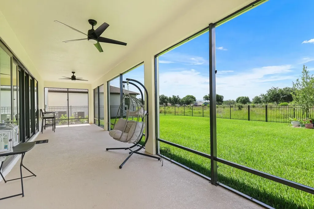 13180 Wellspring Drive Lithia FL 33547