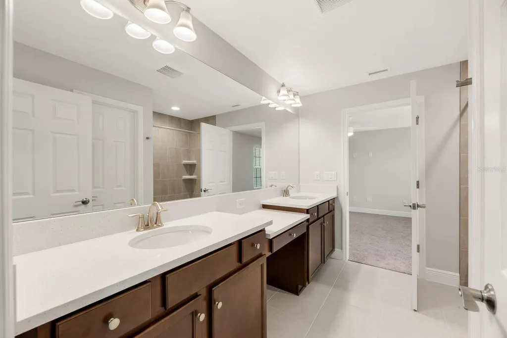 13180 Wellspring Drive Lithia FL 33547