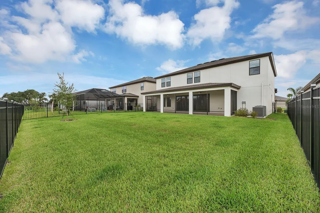 13180 Wellspring Drive Lithia FL 33547