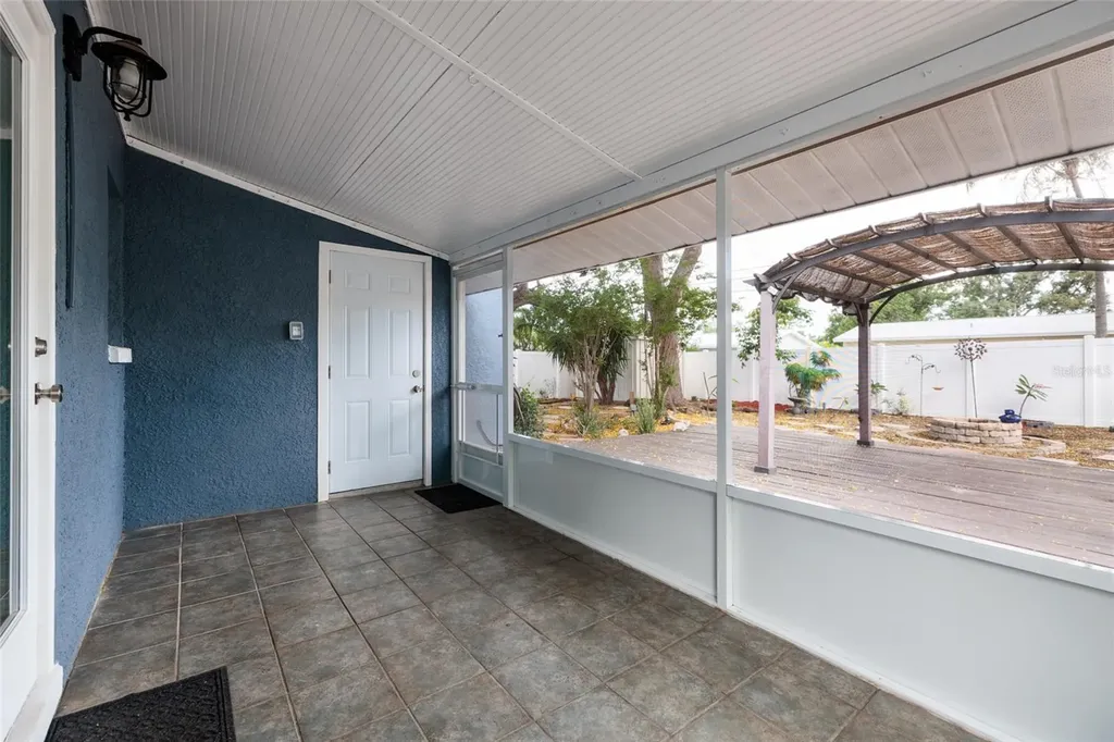 6275 51st Avenue N St Petersburg FL 33709