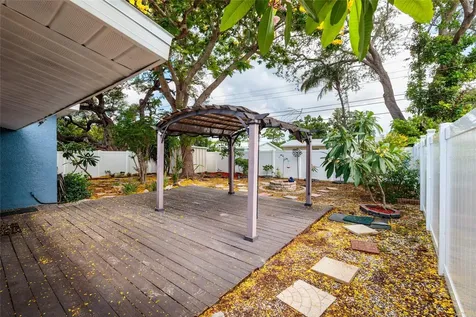 6275 51st Avenue N St Petersburg FL 33709