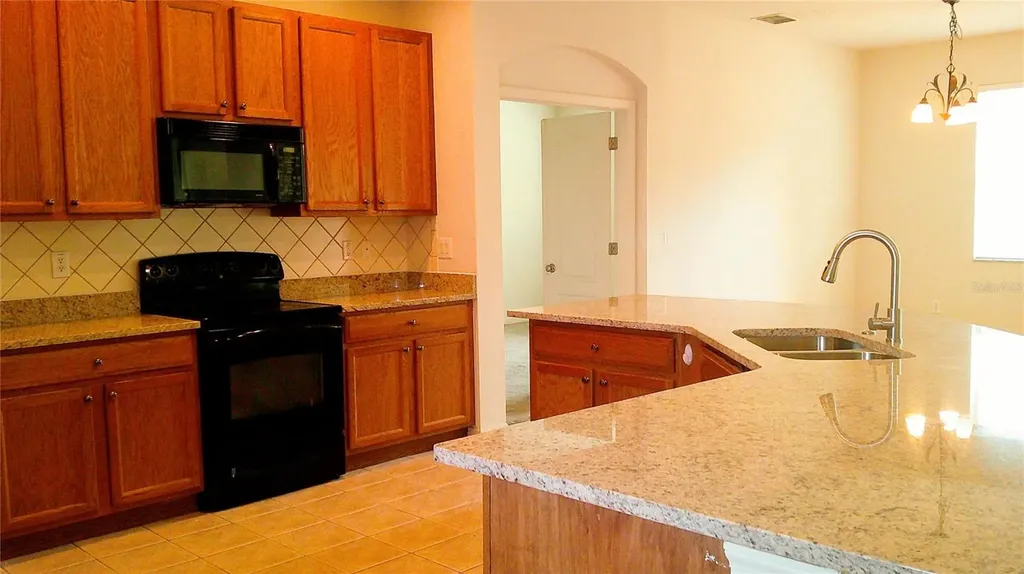 609 Cedar Waxwing Drive Brandon FL 33510