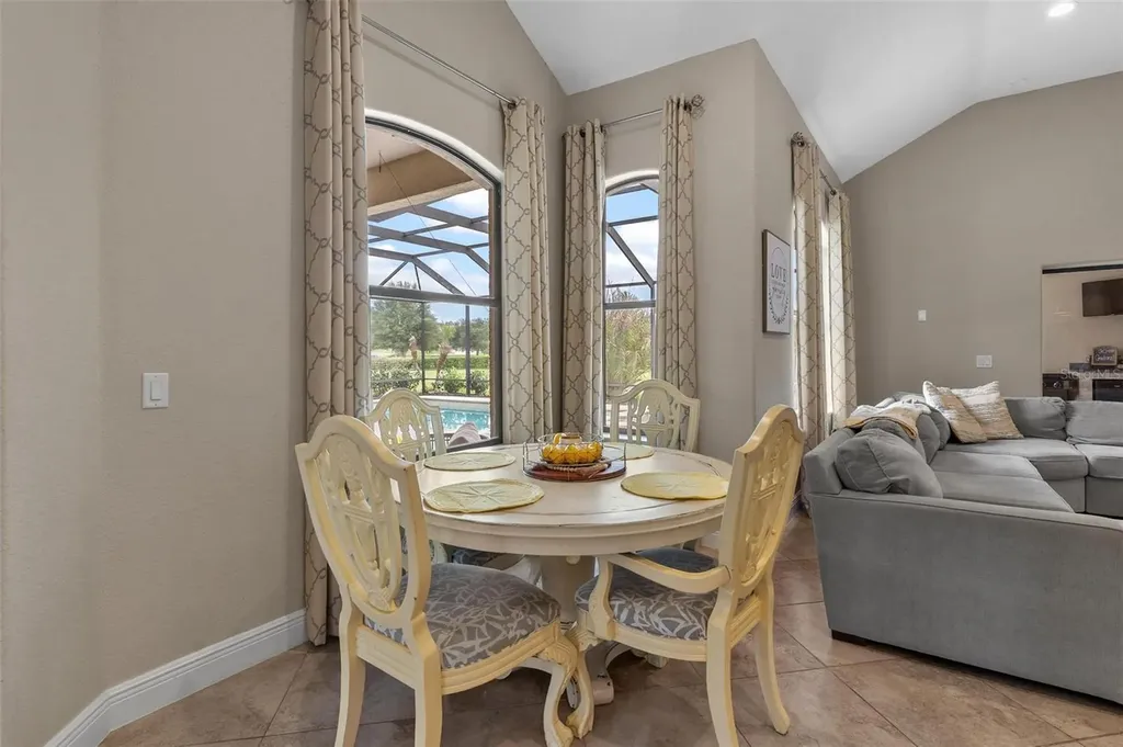 2587 NE 108th Lane Oxford FL 34484