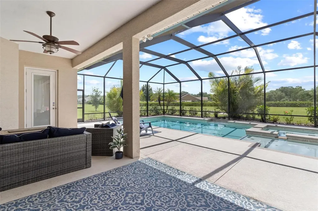 2587 NE 108th Lane Oxford FL 34484
