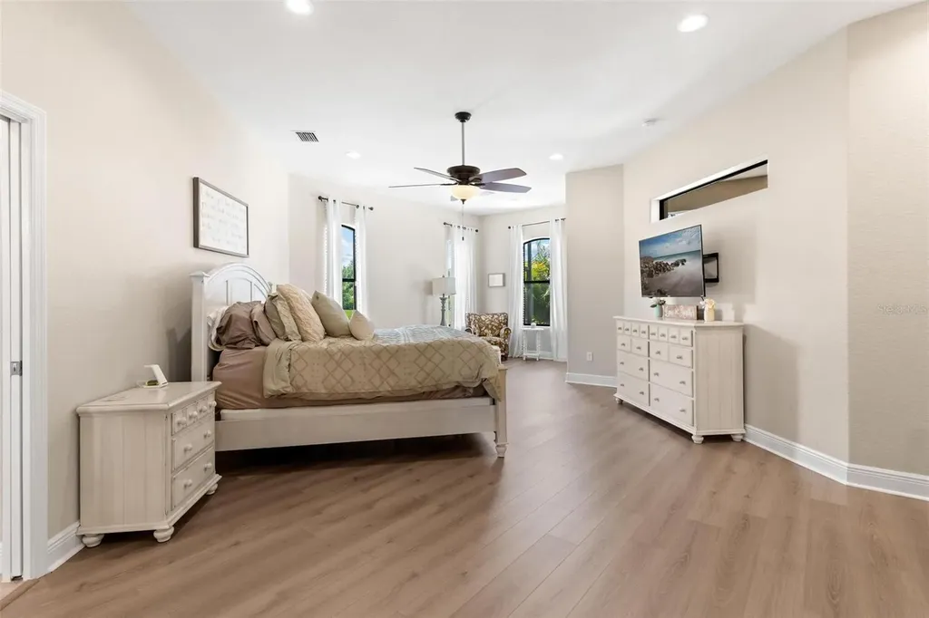 2587 NE 108th Lane Oxford FL 34484