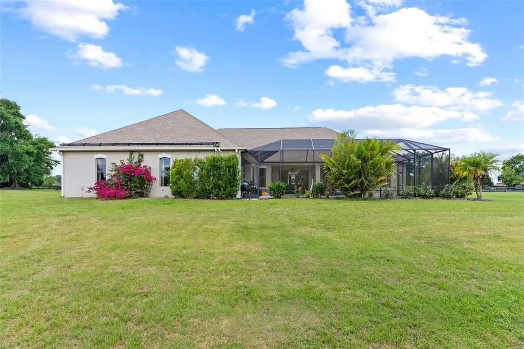 2587 NE 108th Lane Oxford FL 34484