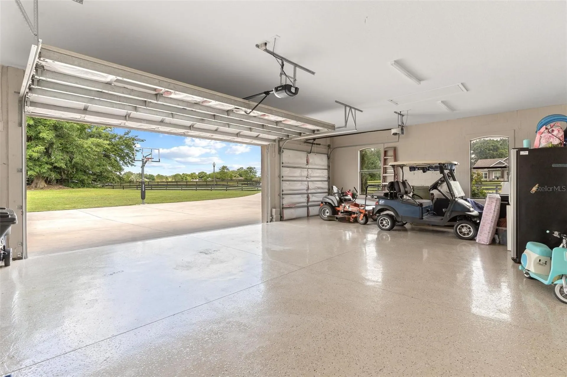 2587 NE 108th Lane Oxford FL 34484