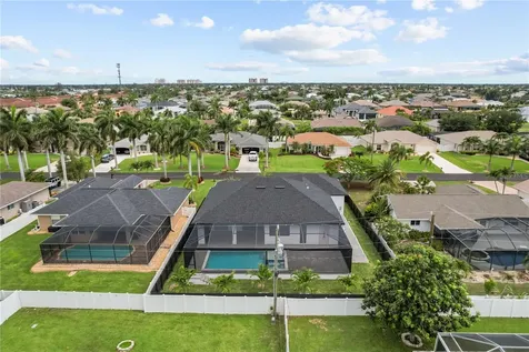 1709 SW 43rd Lane Cape Coral FL 33914
