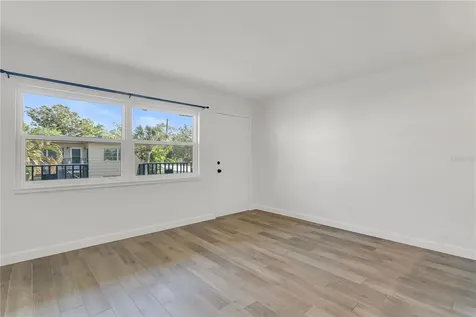 216 36th Avenue N St Petersburg FL 33704