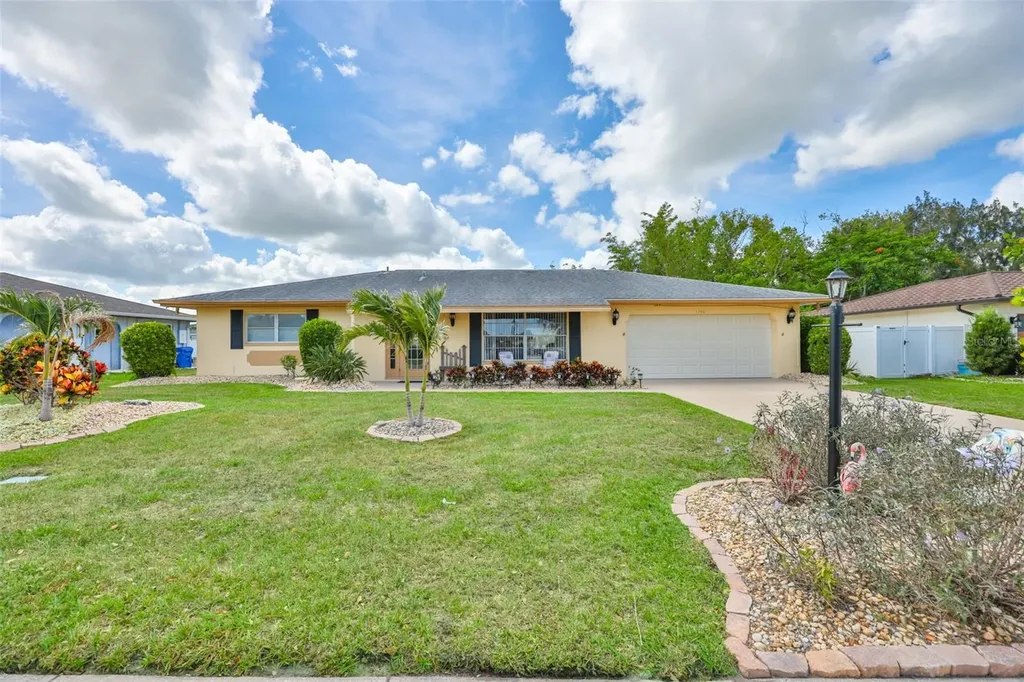 1706 Flamingo Lane Sun City Center FL 33573