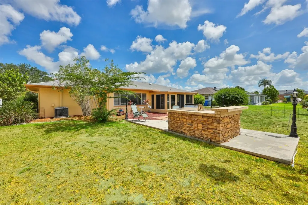 1706 Flamingo Lane Sun City Center FL 33573