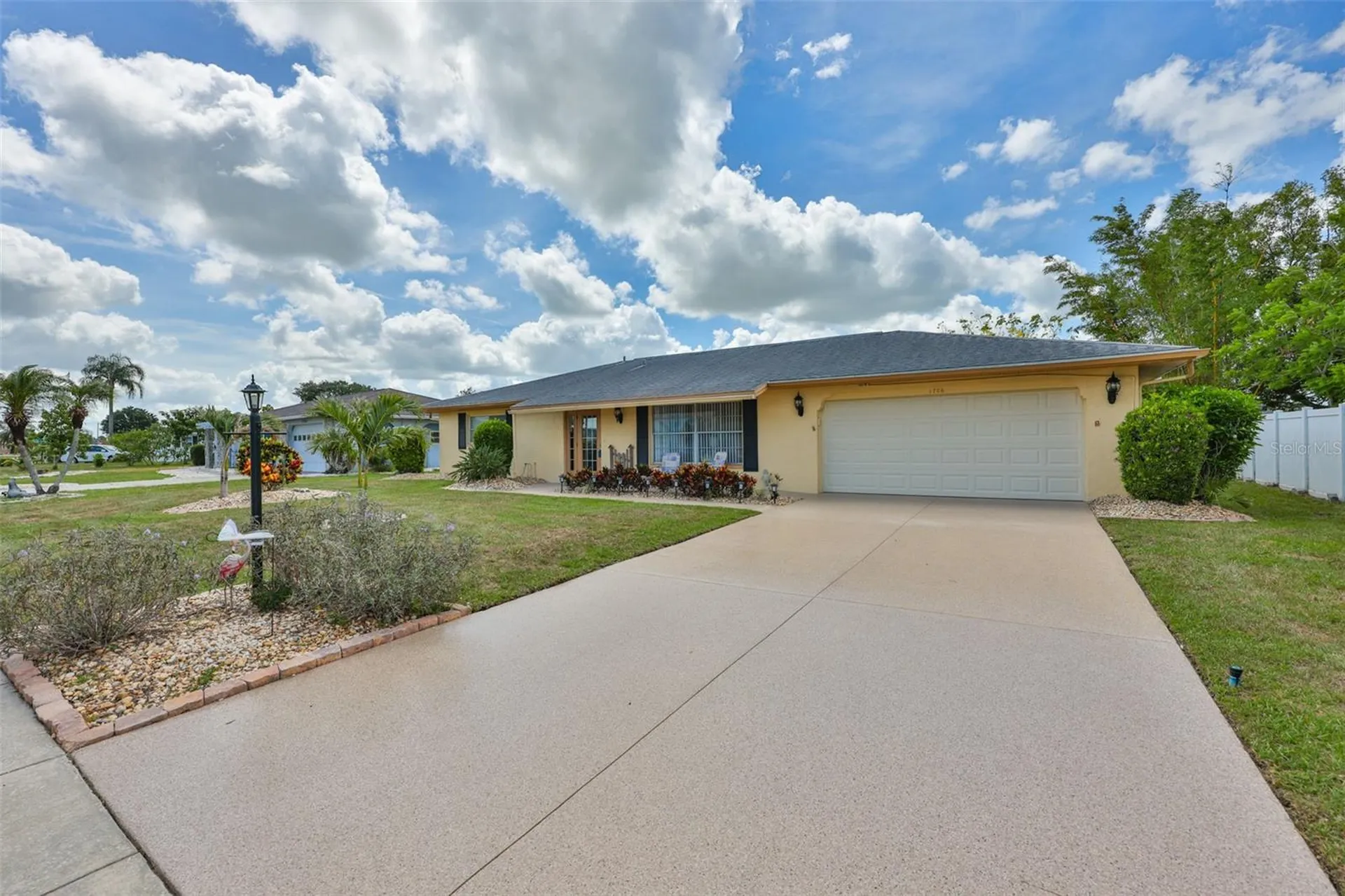 1706 Flamingo Lane Sun City Center FL 33573
