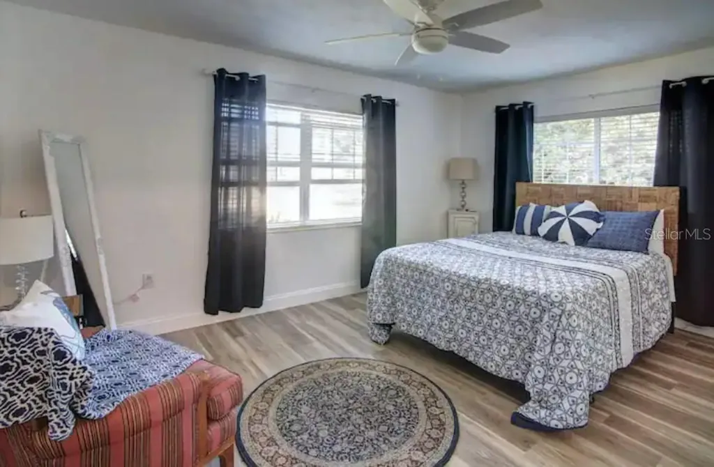 7609 Senrab Drive Bradenton FL 34209