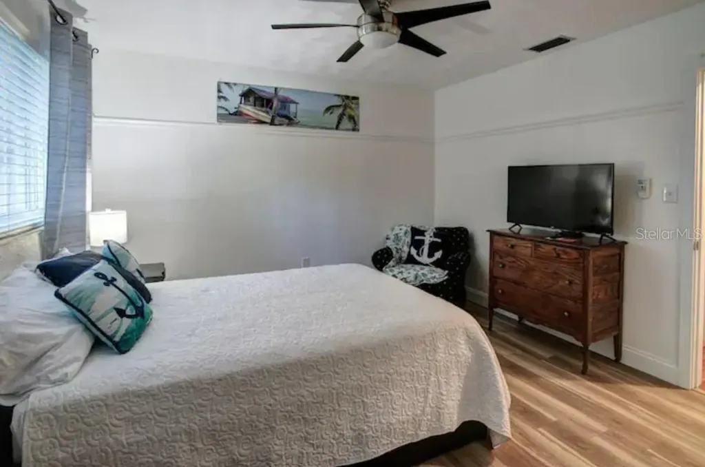 7609 Senrab Drive Bradenton FL 34209