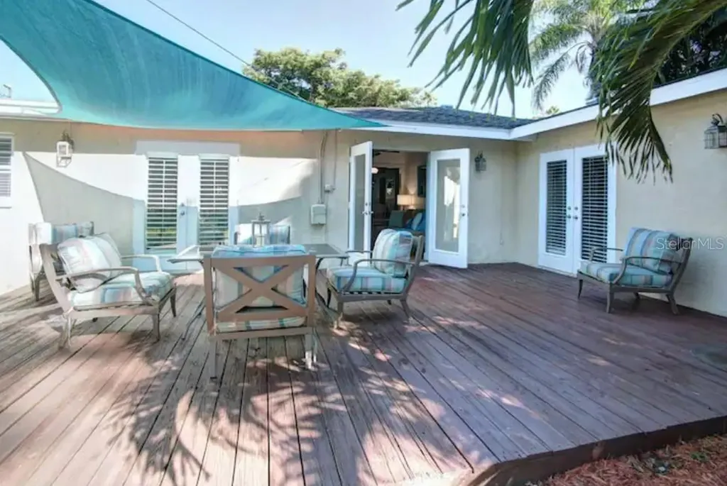 7609 Senrab Drive Bradenton FL 34209