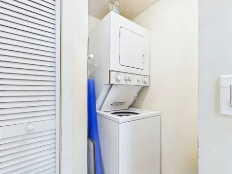 6335 Palma Del Mar Boulevard S St Petersburg FL 33715