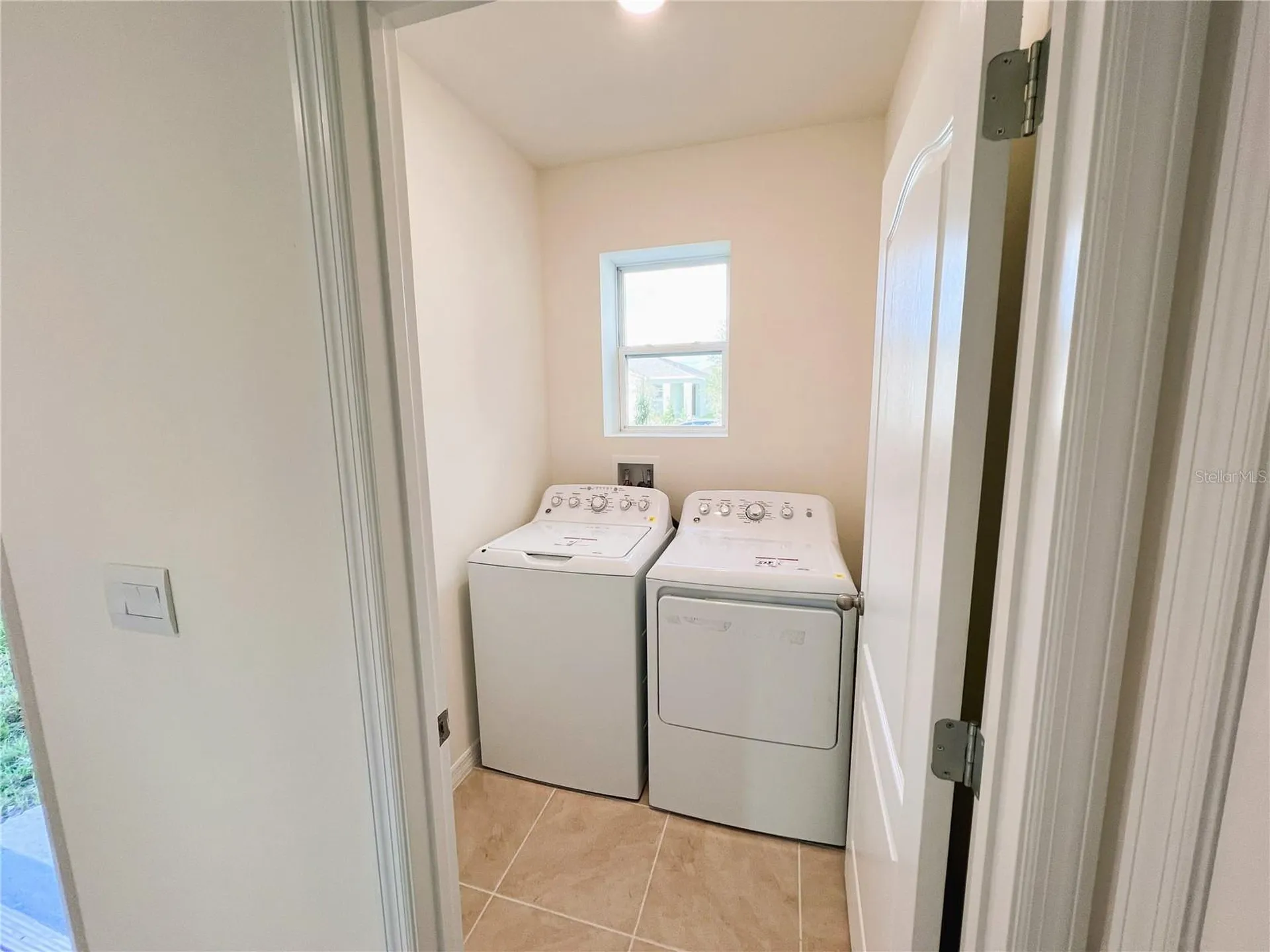 2127 Desert Rose Drive Davenport FL 33837
