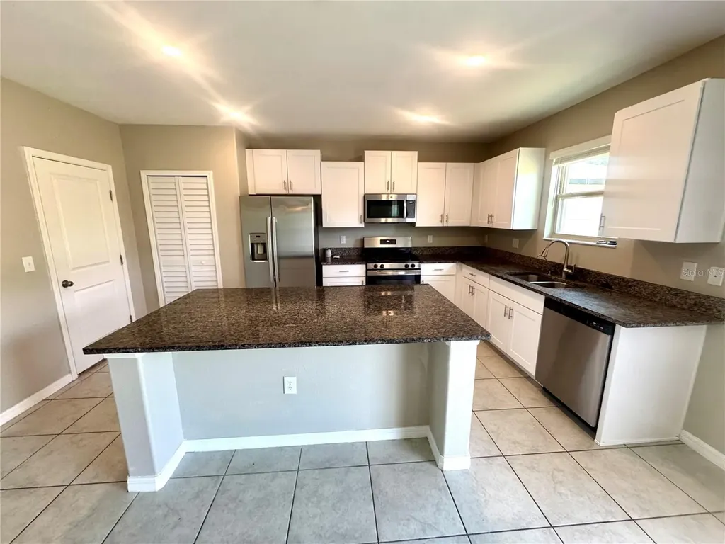 5415 Amaryllis Garden Street Apollo Beach FL 33572