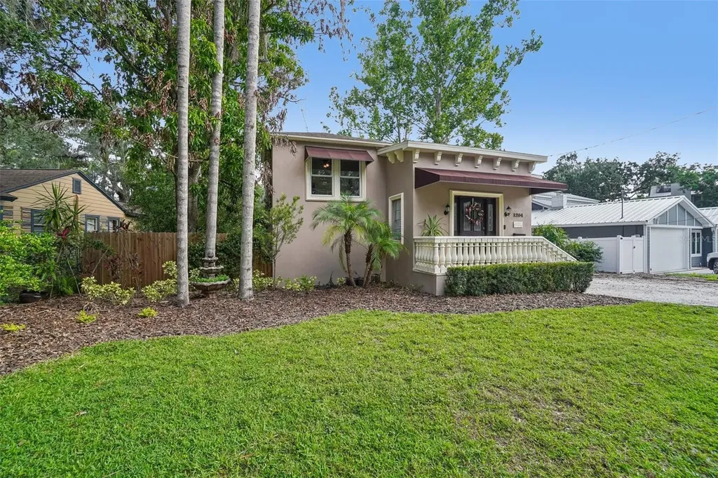1204 E Park Circle Tampa FL 33604