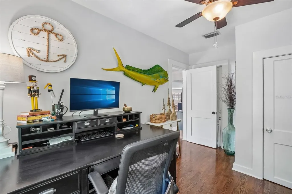 1204 E Park Circle Tampa FL 33604