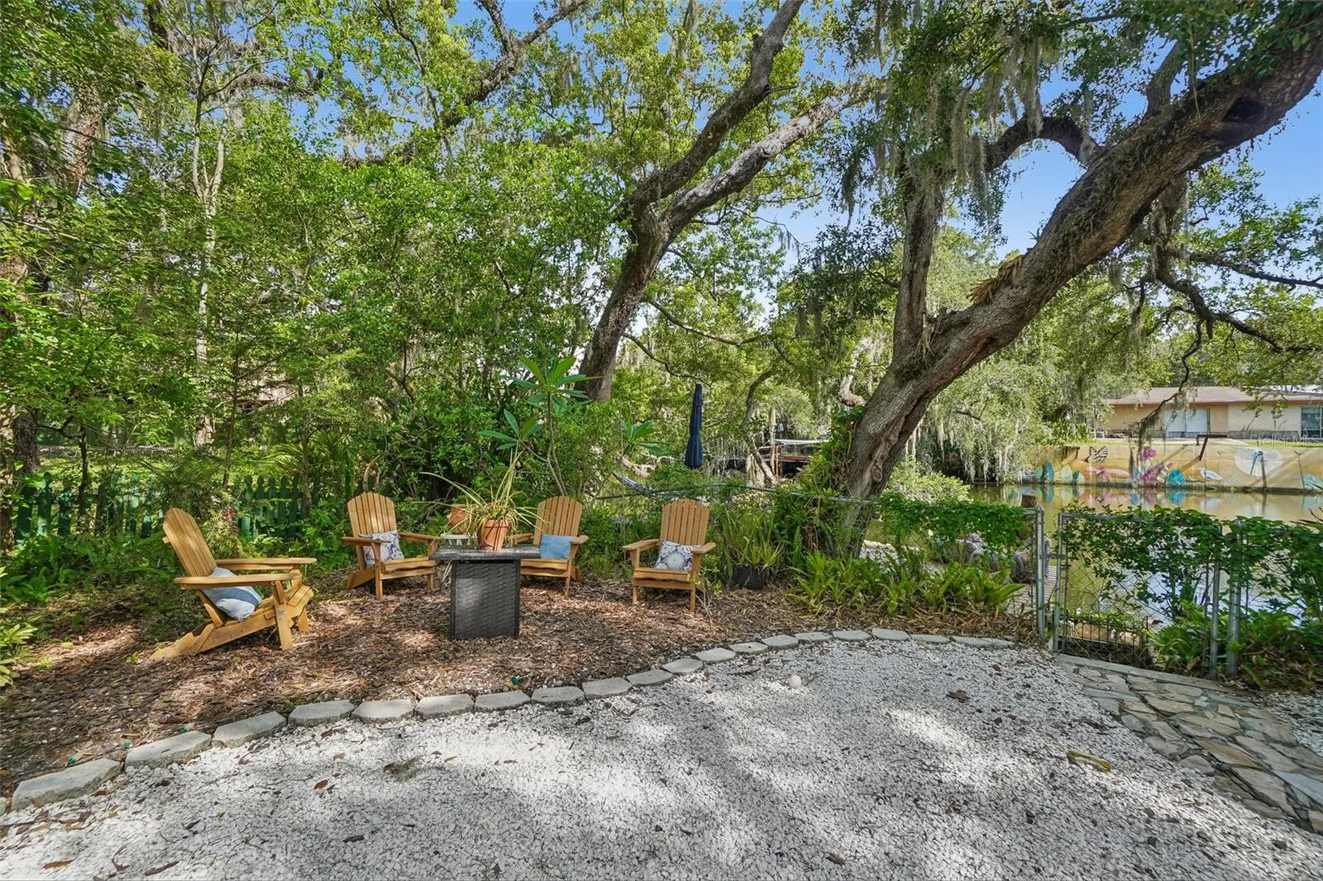 1204 E Park Circle Tampa FL 33604