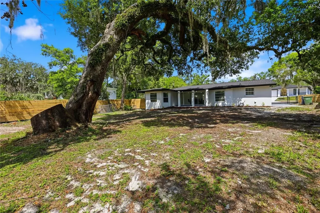 1915 E Mulberry Drive Tampa FL 33604