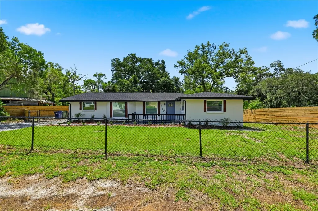 1915 E Mulberry Drive Tampa FL 33604