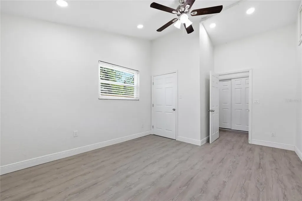 1915 E Mulberry Drive Tampa FL 33604
