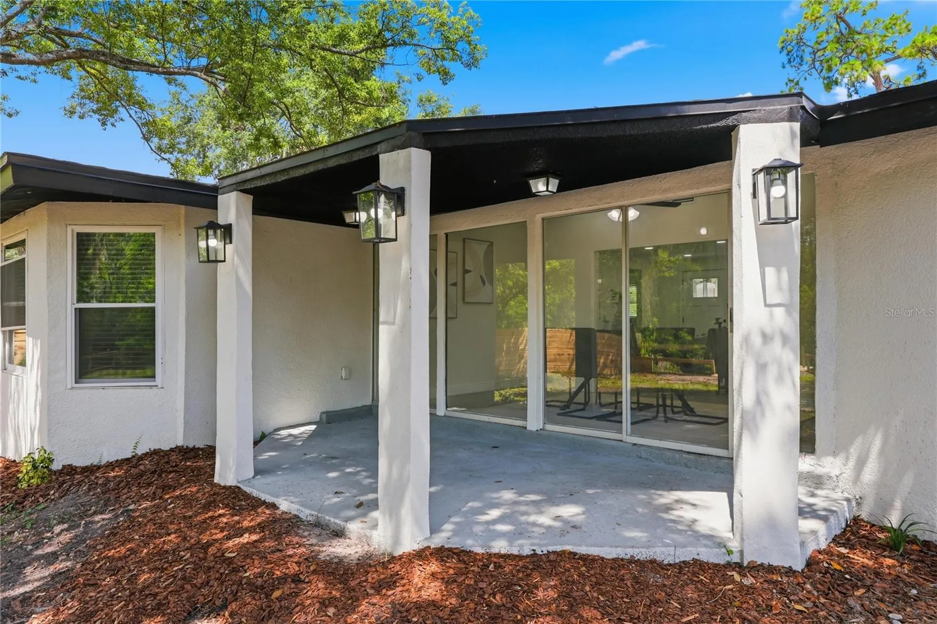 1915 E Mulberry Drive Tampa FL 33604