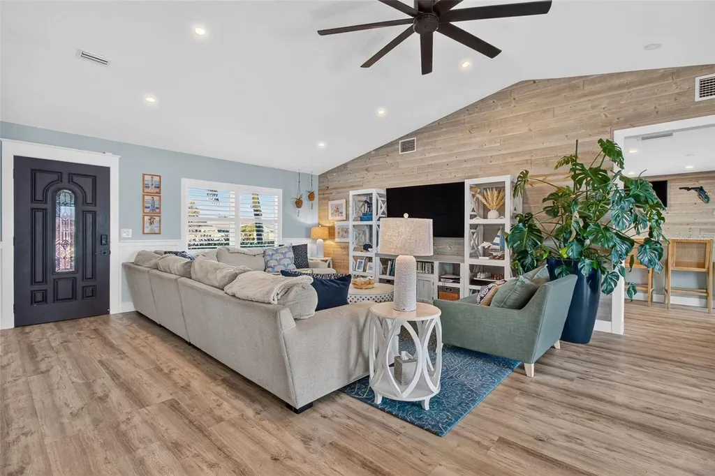 503 Johns Pass Avenue Madeira Beach FL 33708